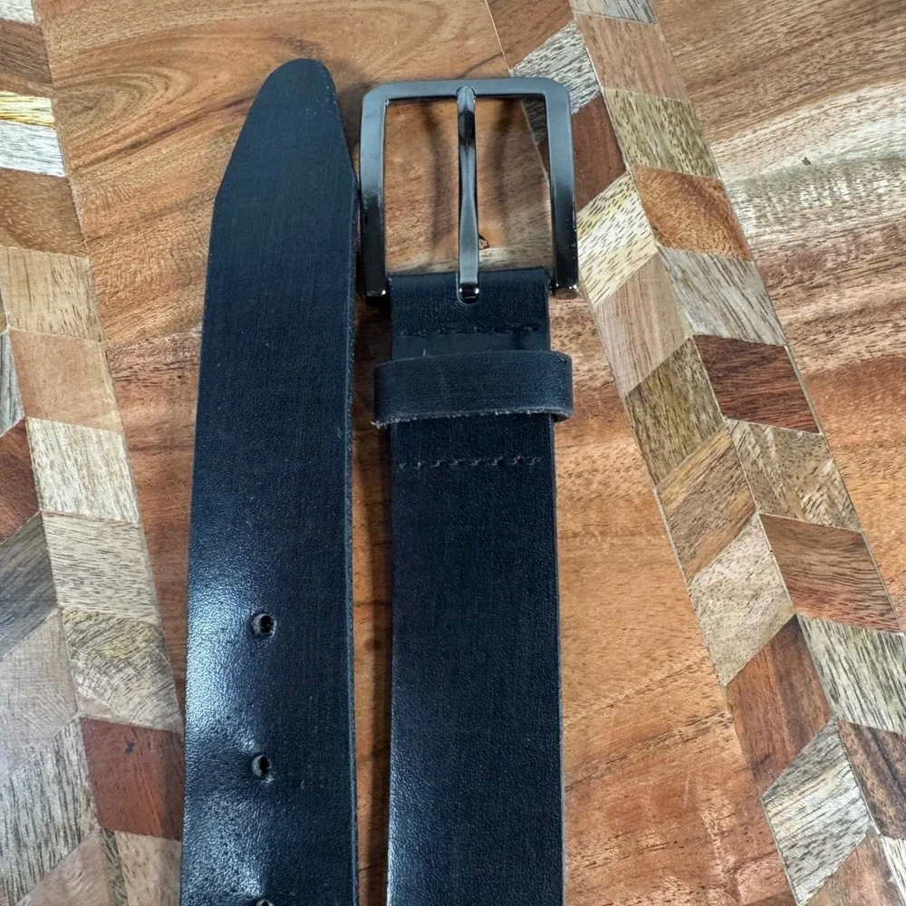 Johnston & Murphy Mens Black Leather Dress Belt Size 42 Gunmetal Buckle 73-7313